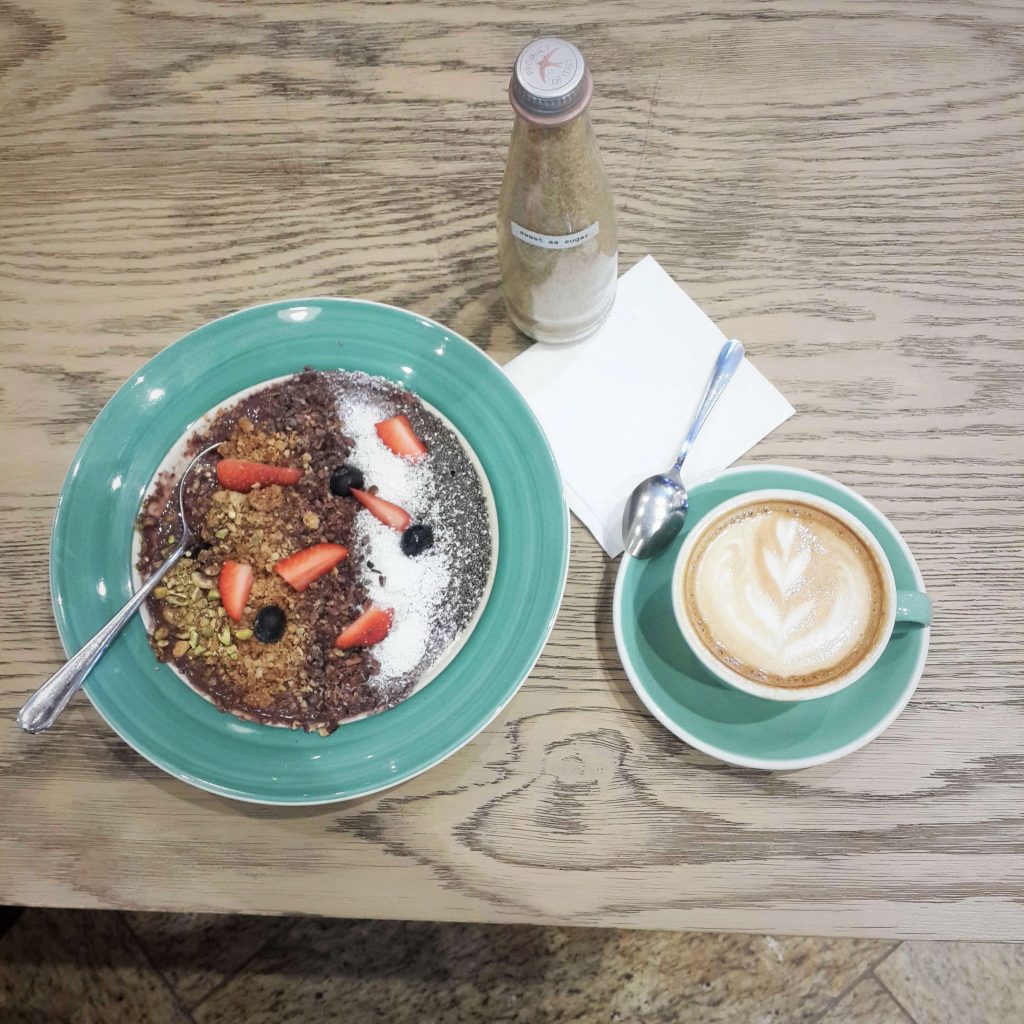 Latte - Common Grounds Dubai Mall of the Emirates