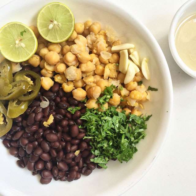 Black-Bean-Hummus-recipe-ingredients