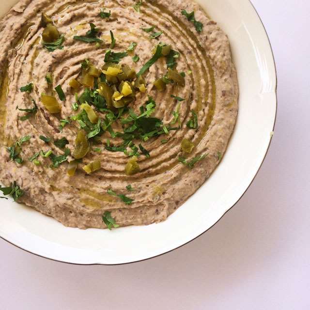 Black-Bean-Hummus-recipe-corner-pic